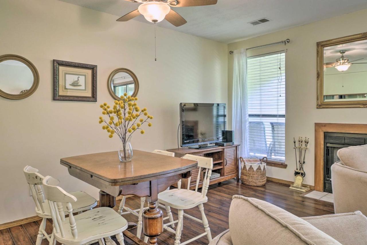 Apartmán Pet-Friendly Branson Retreat With Pool And Golf Access Exteriér fotografie