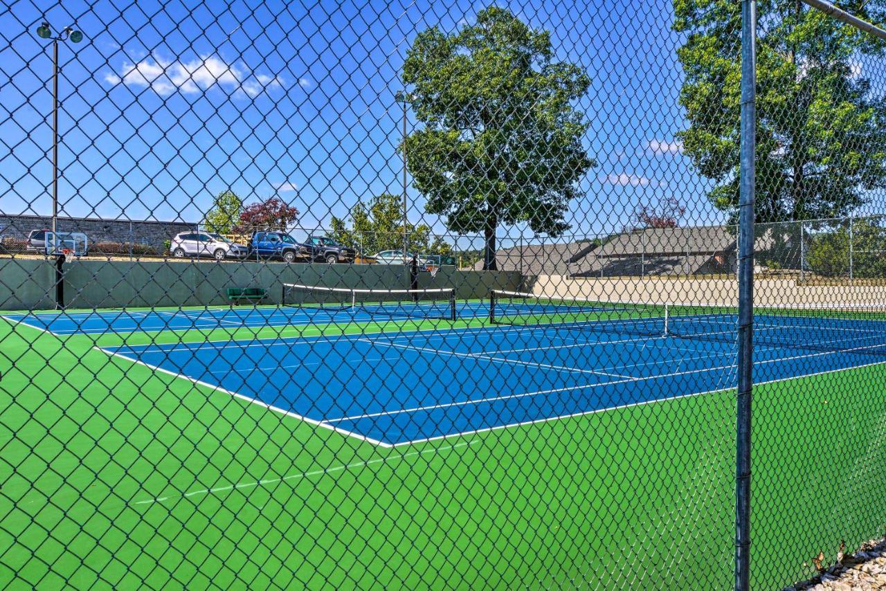 Apartmán Pet-Friendly Branson Retreat With Pool And Golf Access Exteriér fotografie