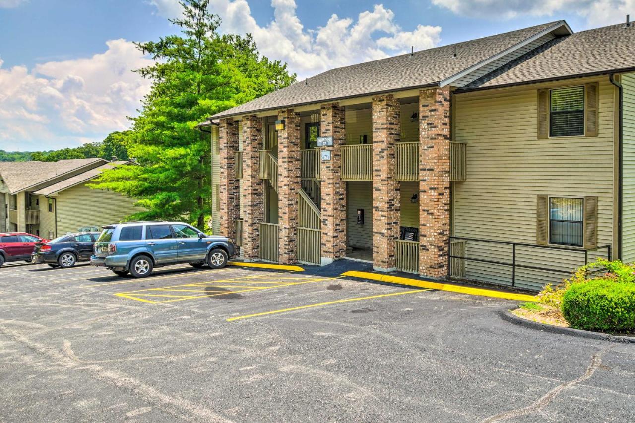 Apartmán Pet-Friendly Branson Retreat With Pool And Golf Access Exteriér fotografie