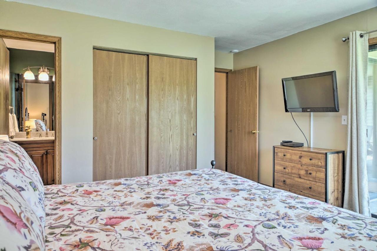 Apartmán Pet-Friendly Branson Retreat With Pool And Golf Access Exteriér fotografie